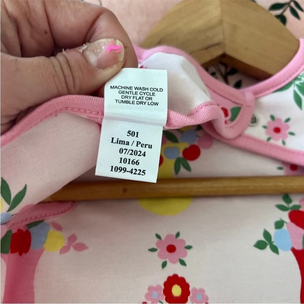 Beaufort Bonnet Company Big Bite Bib Pink and Plentiful/Hamptons Hot Pink RARE